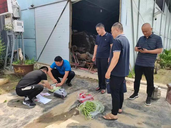 带这个标签的农产品,您可放心吃 罗庄全面推行食用农产品承诺达标合格证制度
